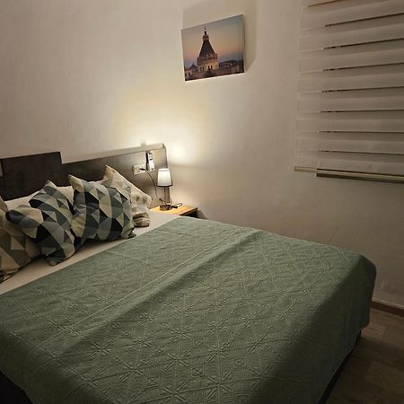 Maria'S Guesthouse - Uphill View Of Nazareth F Bagian luar foto