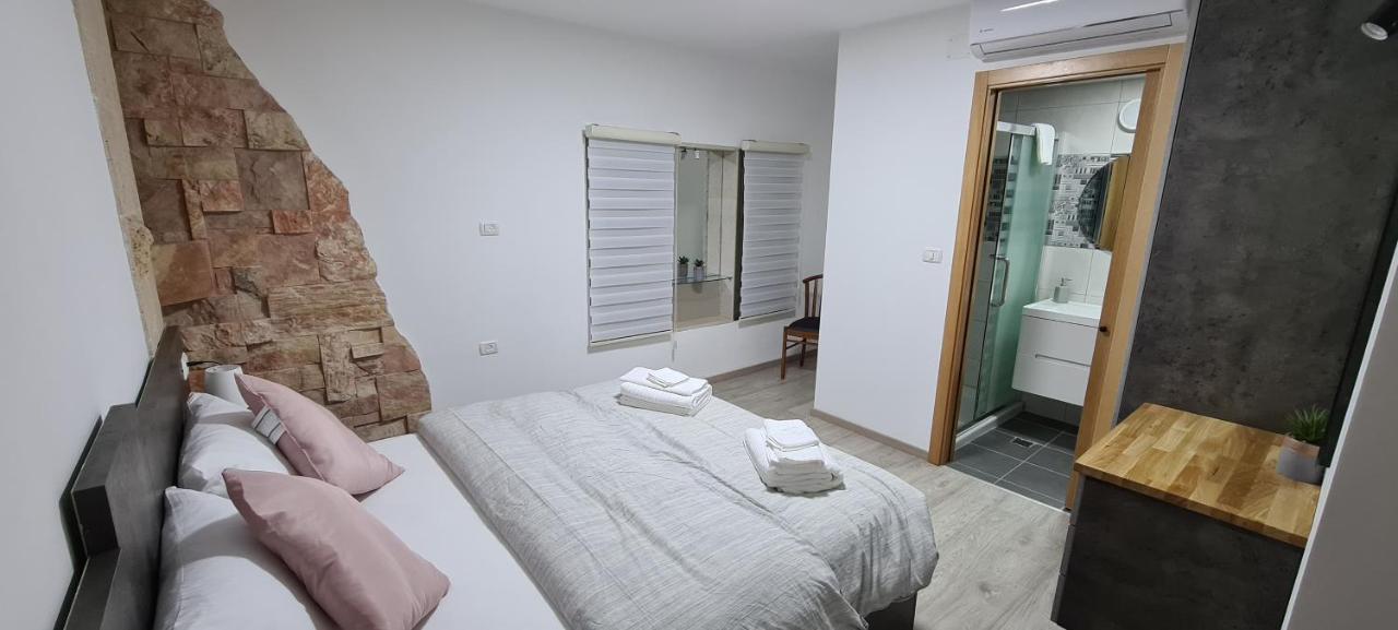 Maria'S Guesthouse - Uphill View Of Nazareth F Bagian luar foto