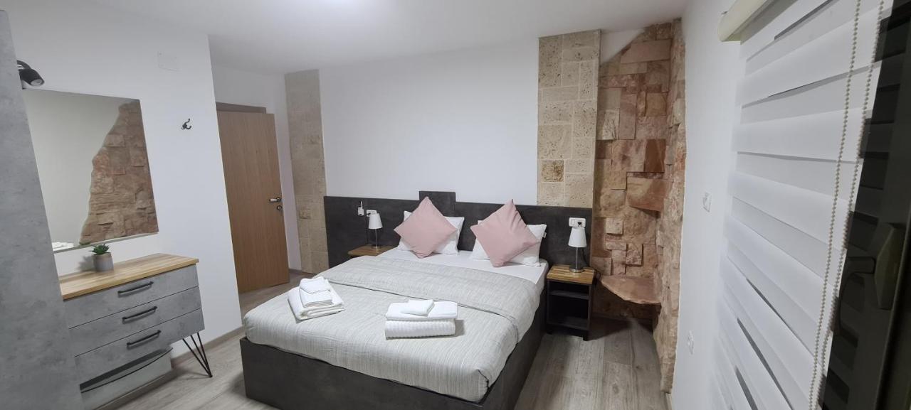Maria'S Guesthouse - Uphill View Of Nazareth F Bagian luar foto