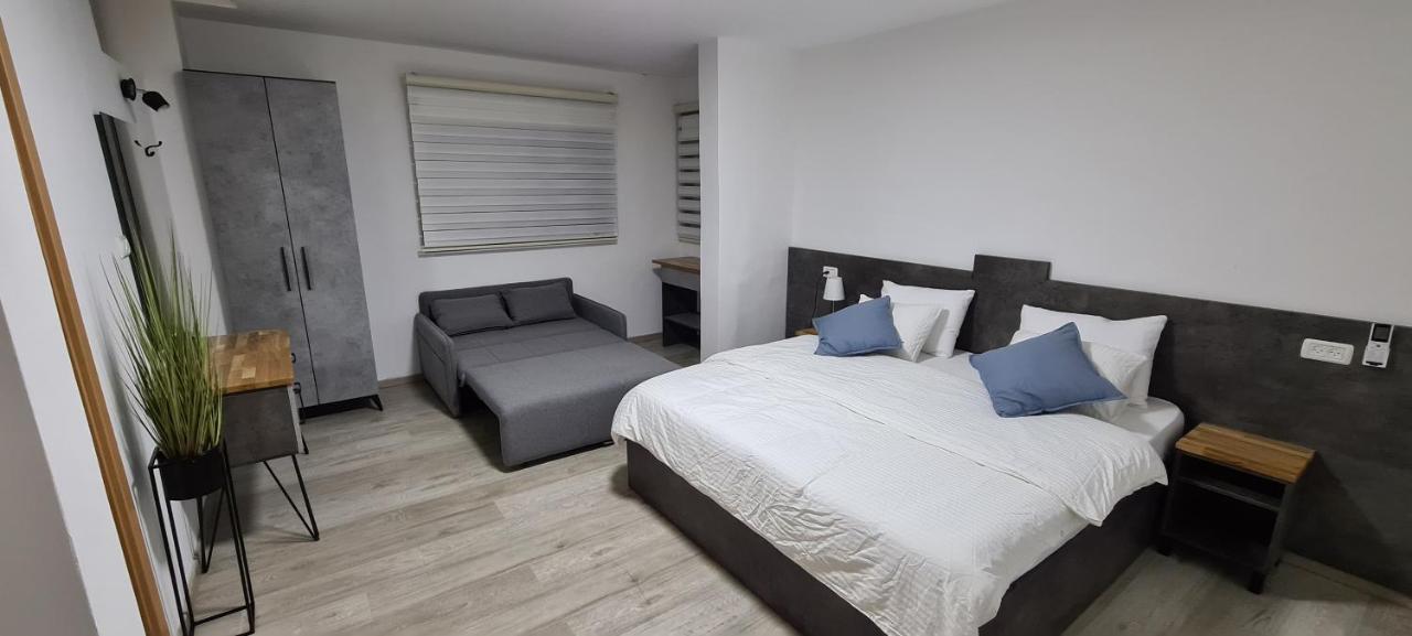 Maria'S Guesthouse - Uphill View Of Nazareth F Bagian luar foto