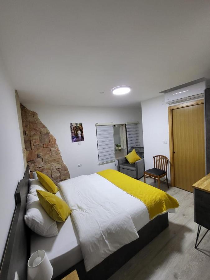 Maria'S Guesthouse - Uphill View Of Nazareth F Bagian luar foto