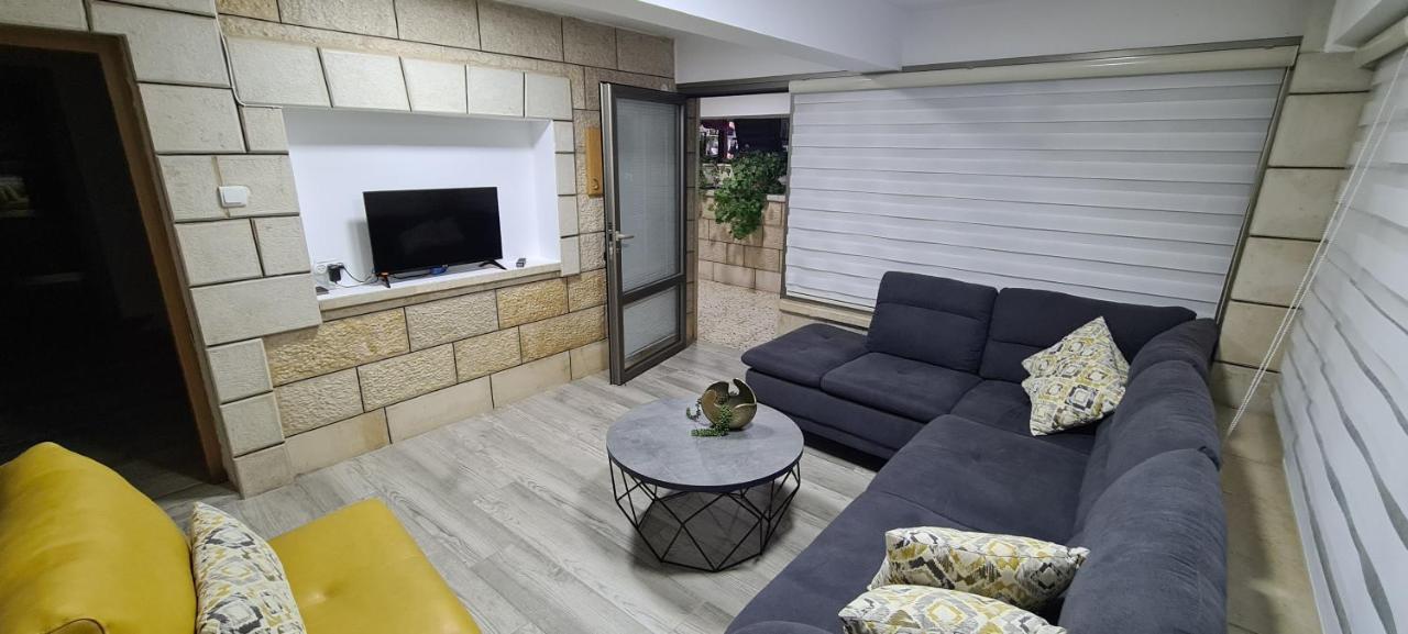 Maria'S Guesthouse - Uphill View Of Nazareth F Bagian luar foto