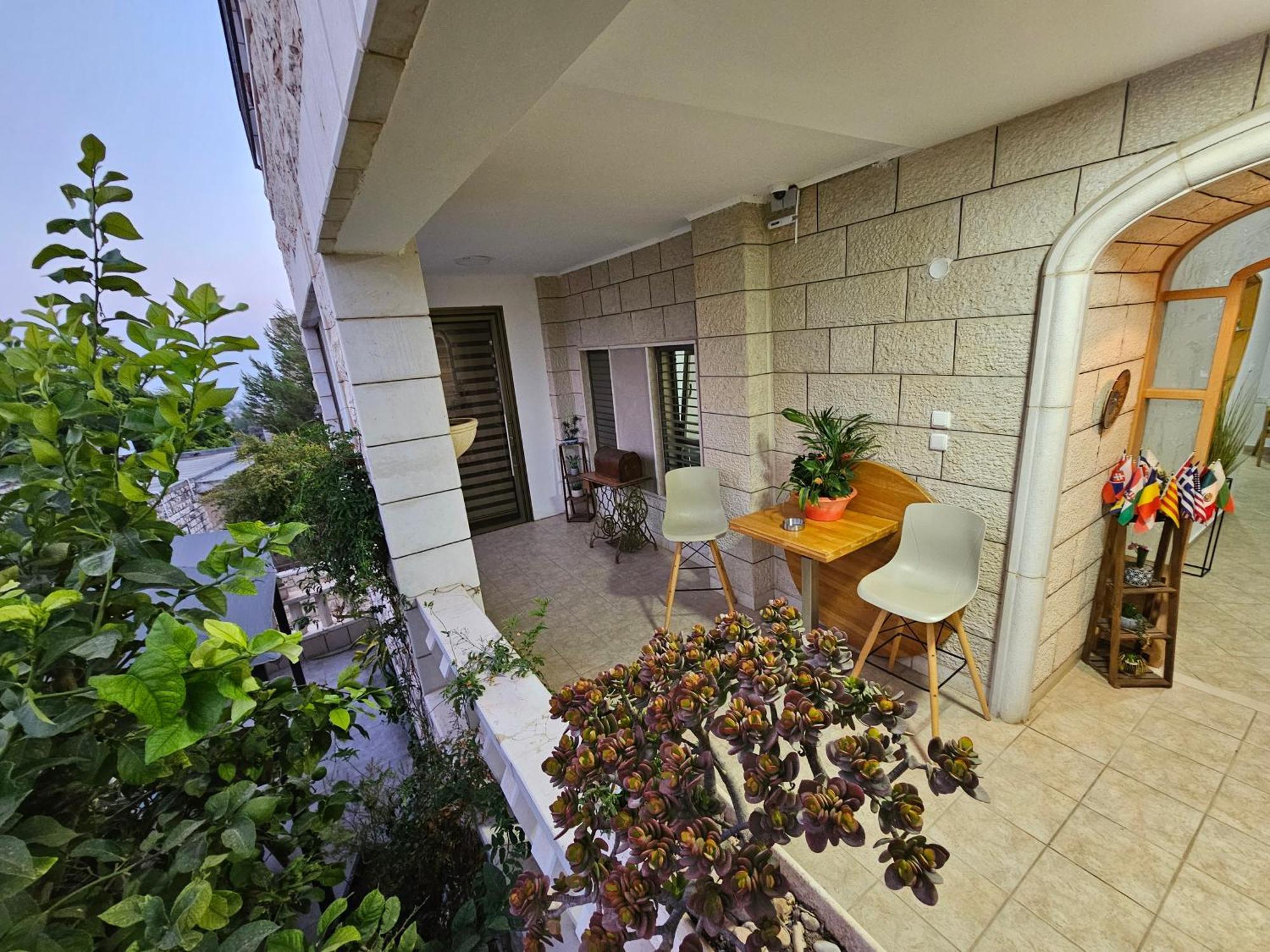 Maria'S Guesthouse - Uphill View Of Nazareth F Bagian luar foto