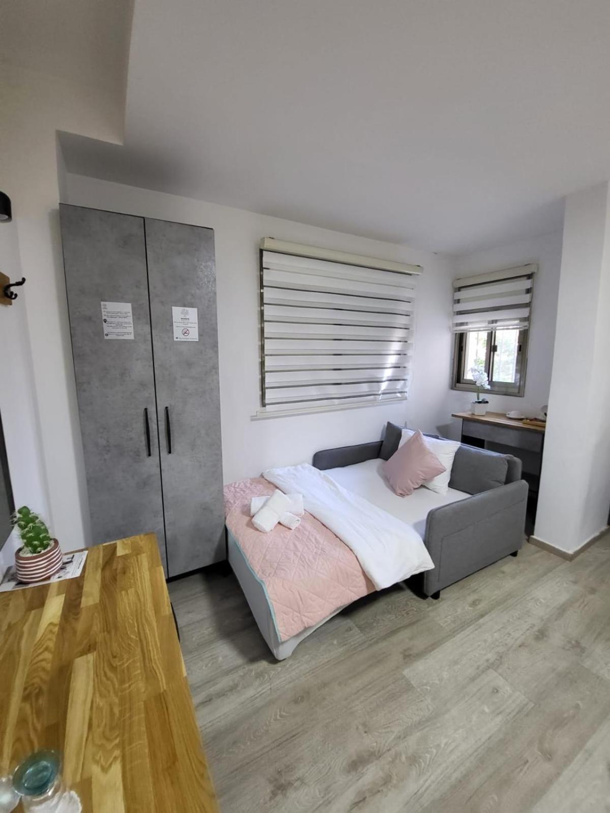 Maria'S Guesthouse - Uphill View Of Nazareth F Bagian luar foto